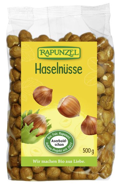 Haselnüsse ganz