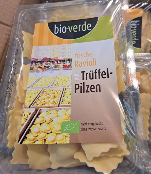 Frische Ravioli mit Trüffelpilzen Bio