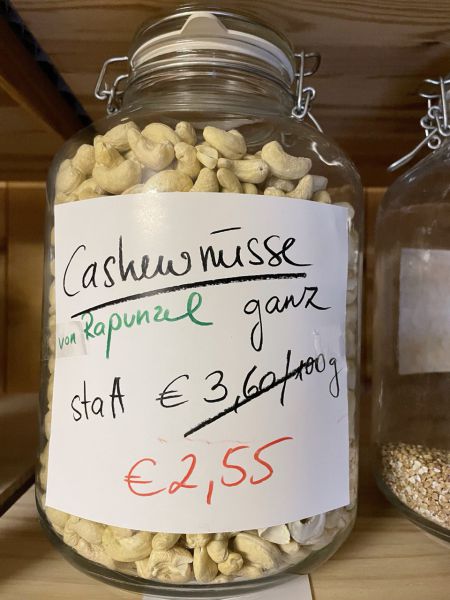 Cashewnüsse ganz OFFEN