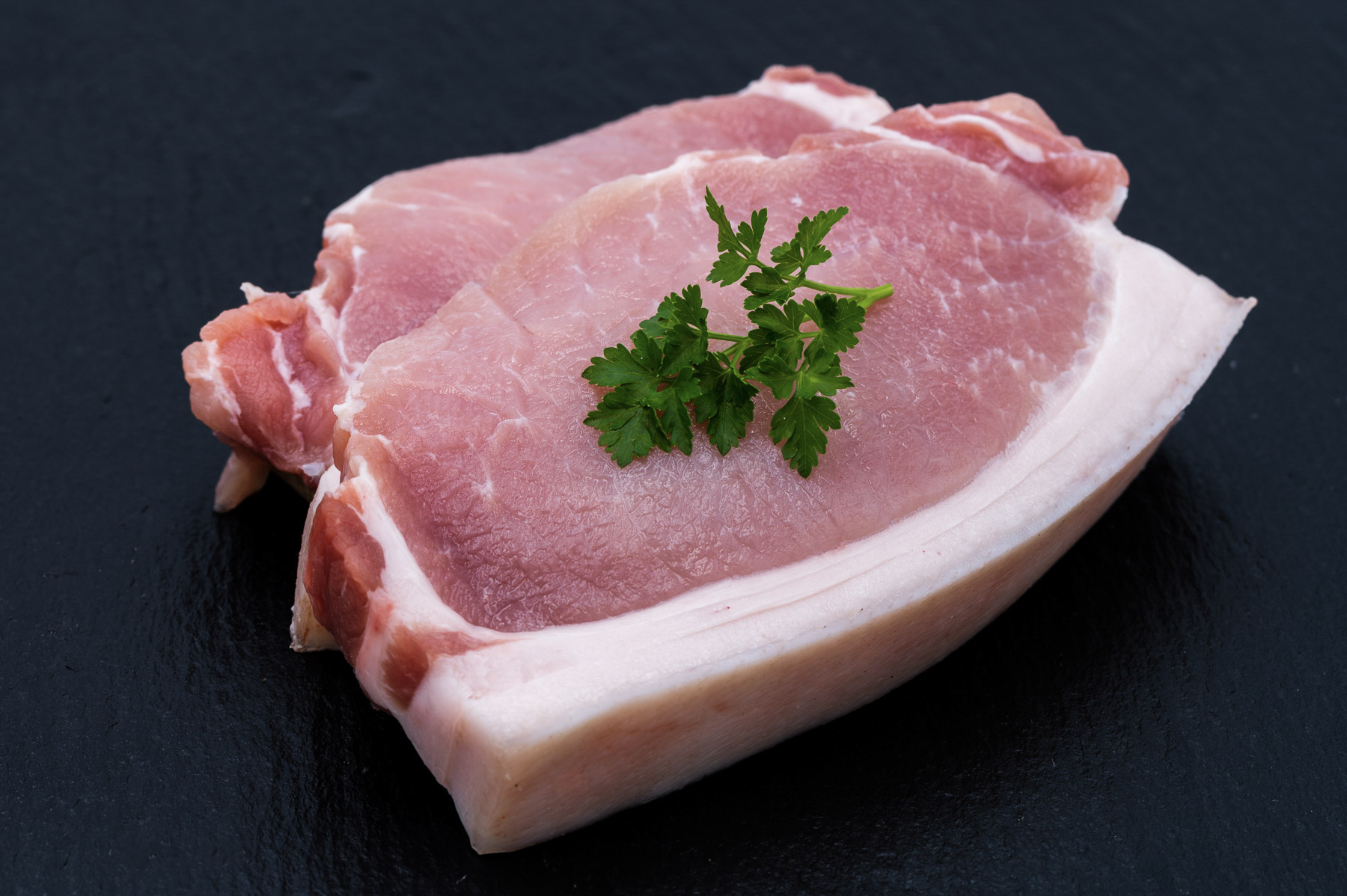 | & Kotelett | EUR Fisch geschnitten | | Frischfleisch Schweine Schwein Fleisch, Wurst 24,10/Kg Hofkistl