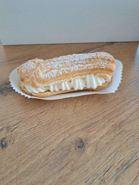 Eclair mit Vanille-Creme