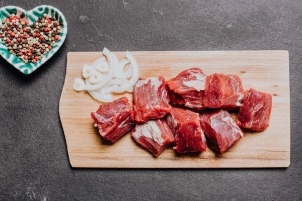 Gulaschfleisch sehnenfrei (€ 26,78/kg)